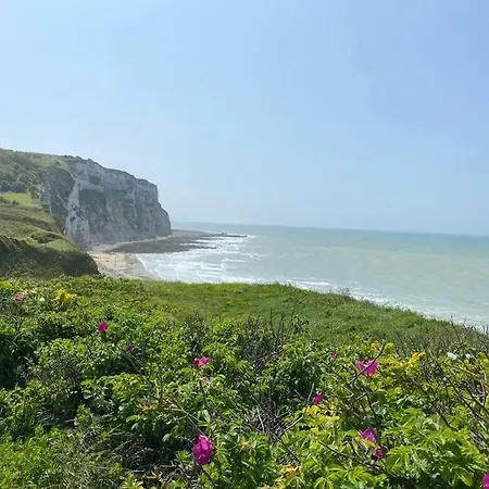 Aux Abords De Dieppe Intraville